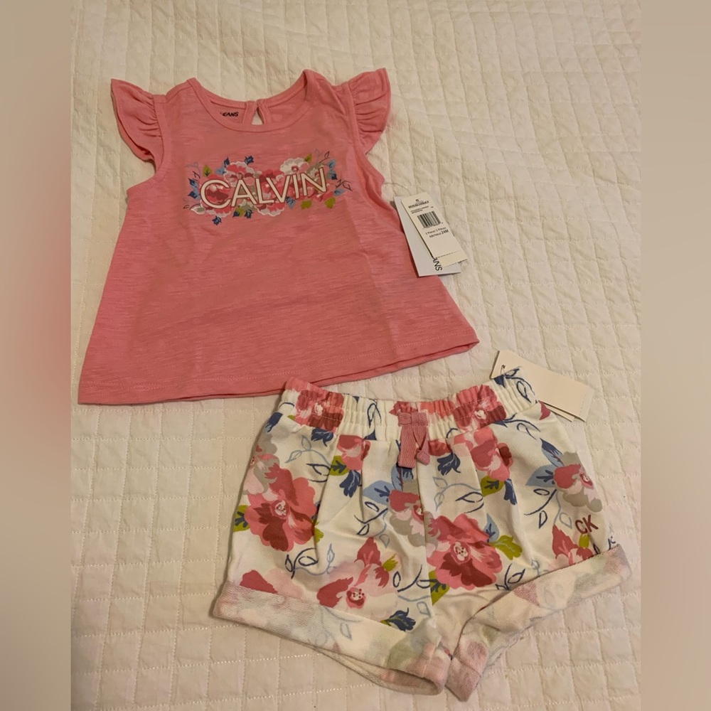 NWT- Calvin KLIEN summer outfit size 24M
